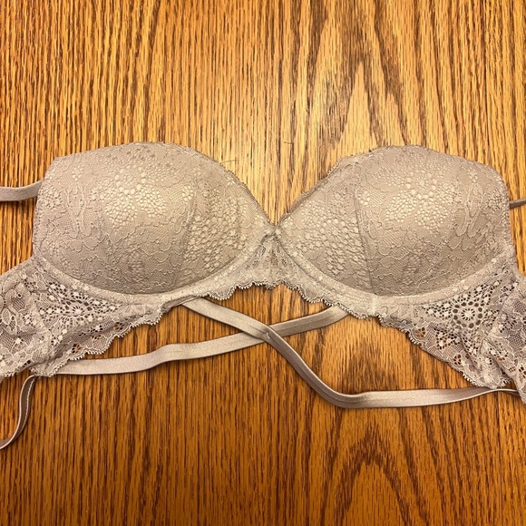 Victoria’s Secret Bra - Picture 1 of 3